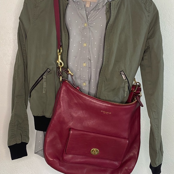 Banana Republic Silver and white Polka dot button down. Size 8 - Picture 6 of 8